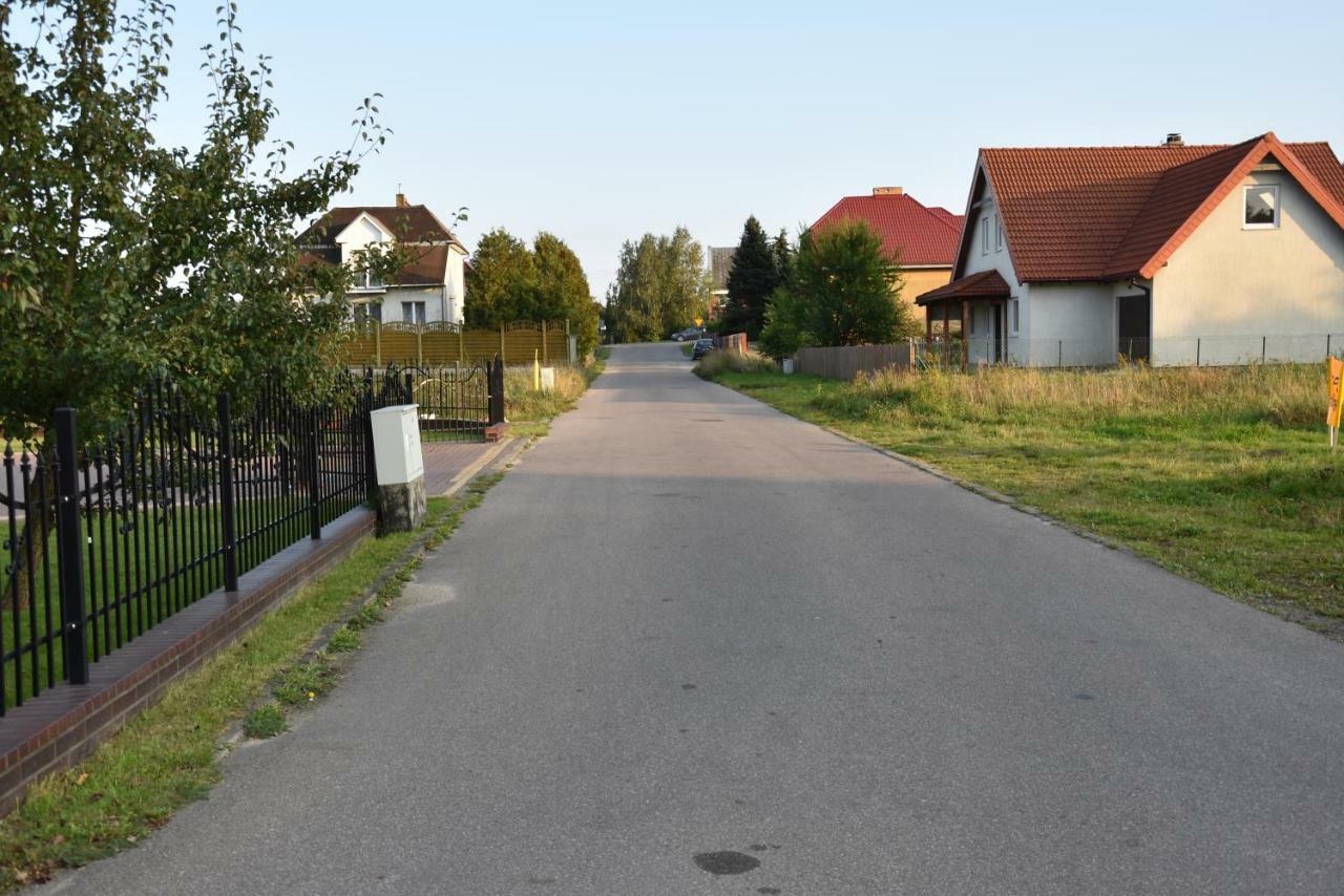 Gosciniec Klejnot Hotel Borowo Eksteriør billede